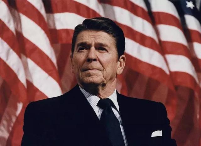 应该向长得好看的人征收美人税吗?【李光斗观