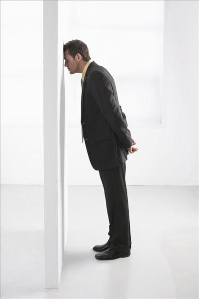 都说饭后靠墙站立可以变瘦,到底是真是假?有什么技巧呢