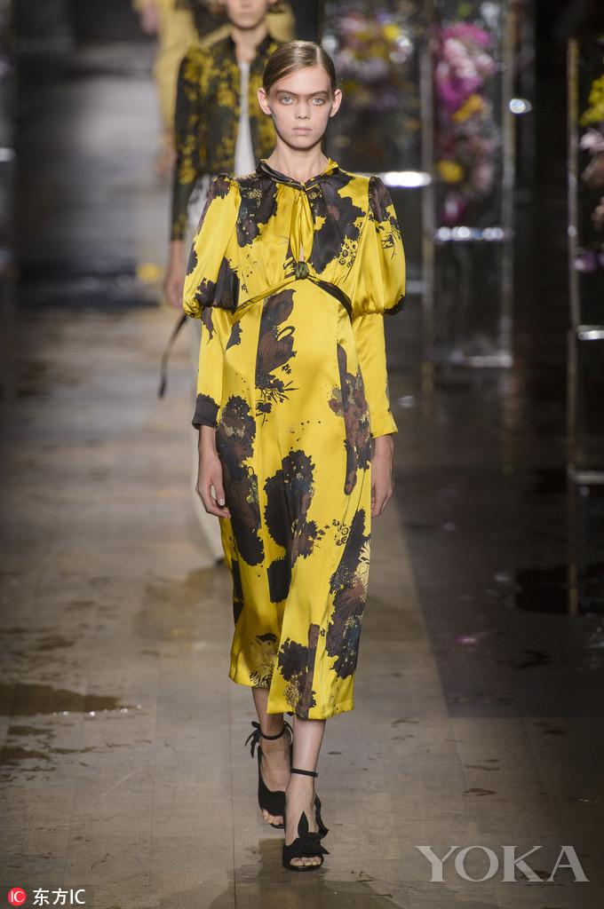 2017春夏巴黎时装周dries van noten秀场