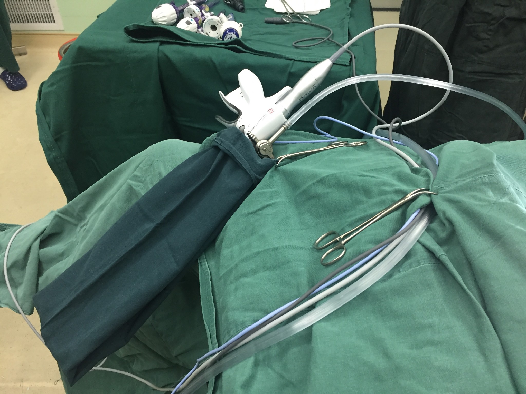 腹腔镜十八般武器之得胜钩