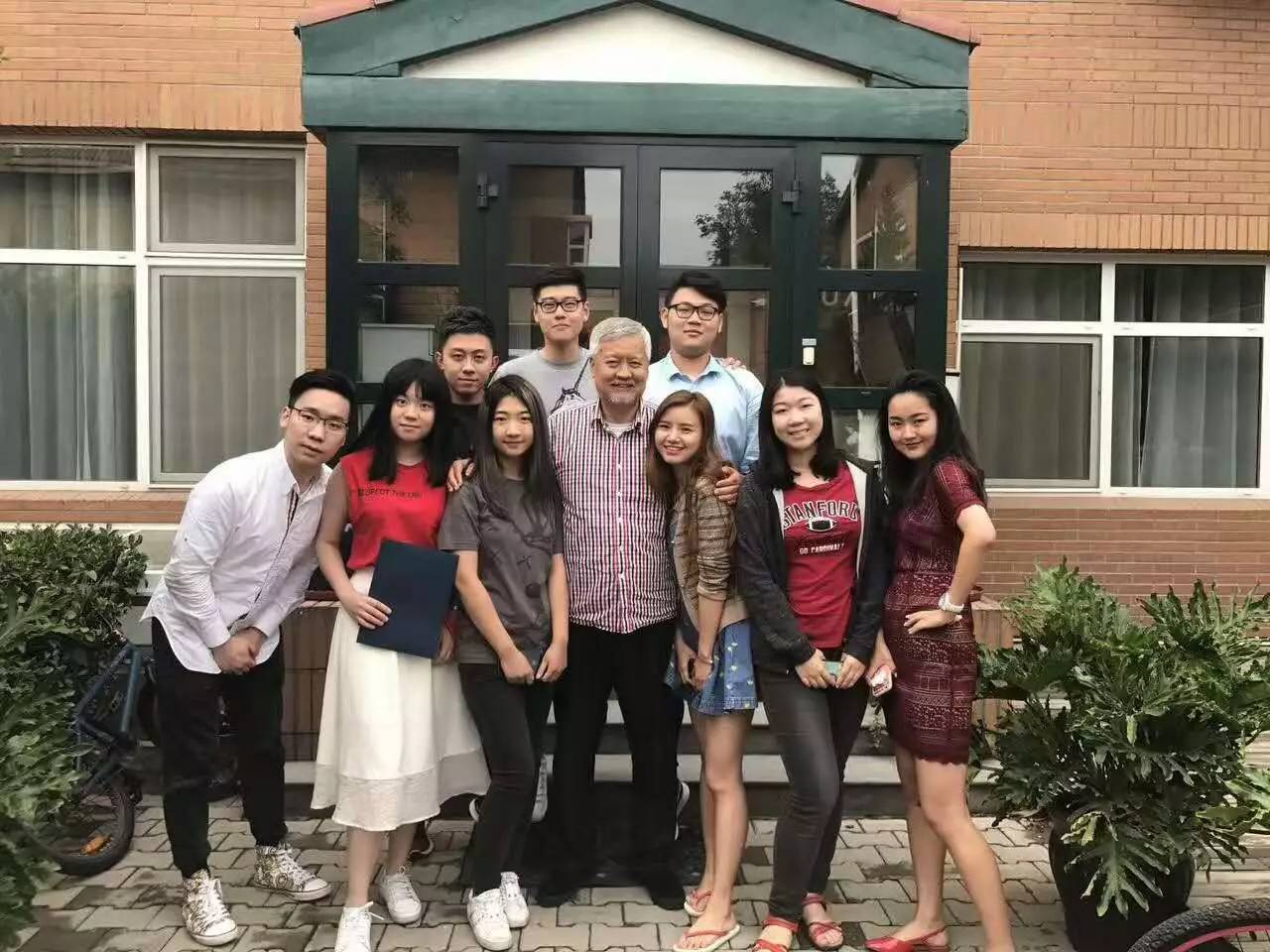 放过牛倒腾过房子误接一个电话却狂赚9亿6从此开启异样人生