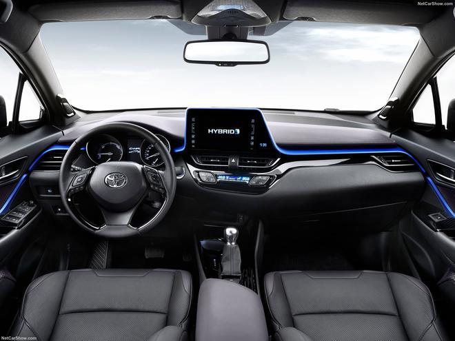 国产丰田c Hr内饰谍照曝光延续海外设计