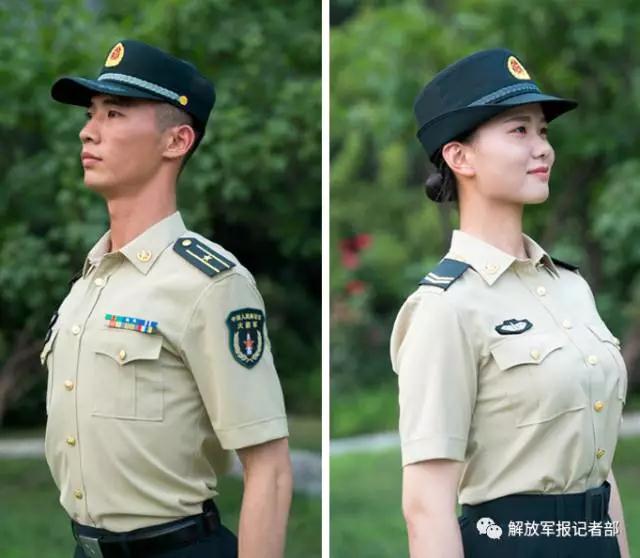 火箭军着新式夏常服帽展示图[责编:谭思敏][来源:解放军报记者部微信