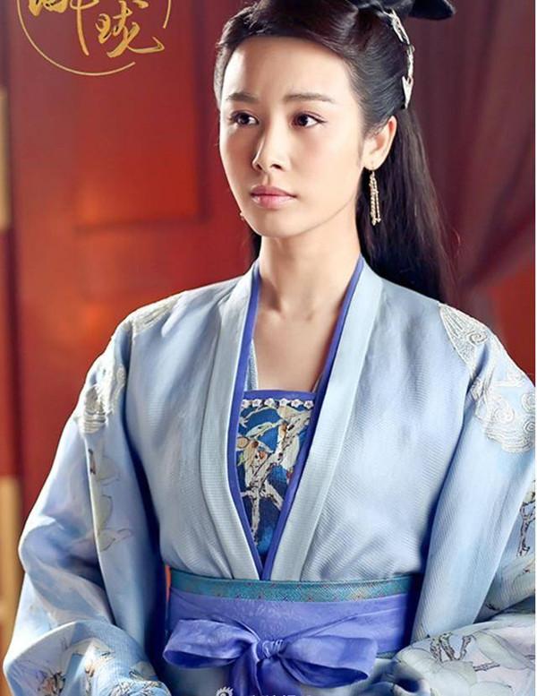 李呈媛与刘诗诗合作颇多,在电视剧《轩辕剑之天之痕》,《女医明妃传》