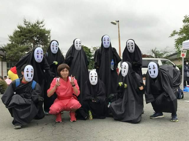 Cosplay是精神力量日本高中40公里远足变cos大会