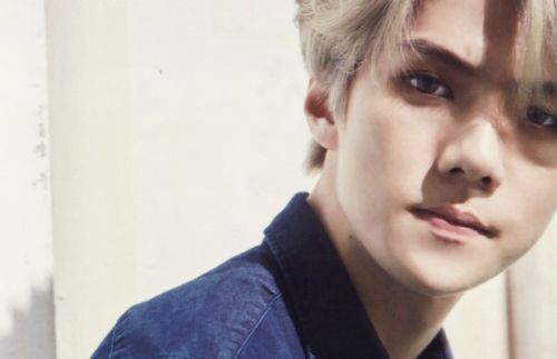 孙娜恩吴世勋恋情曝光微博小号为爱走钢索