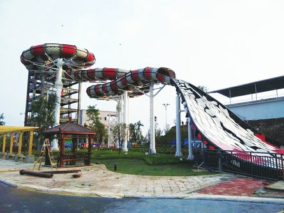 合川区首个大型水上乐园6月26日开园迎客