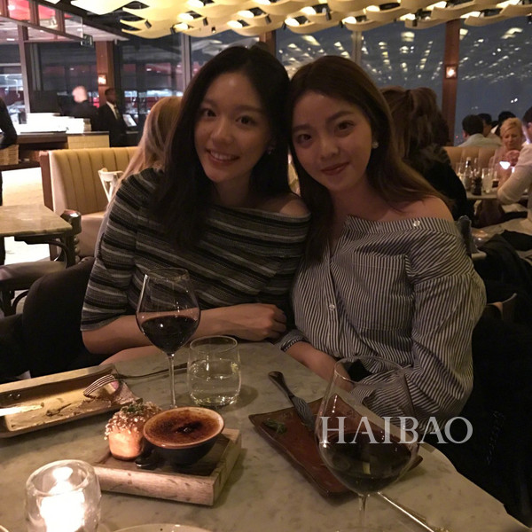 綦美合人家也是个正宗的白富美,她爸爸綦建虹是耀莱集团控股人,身家