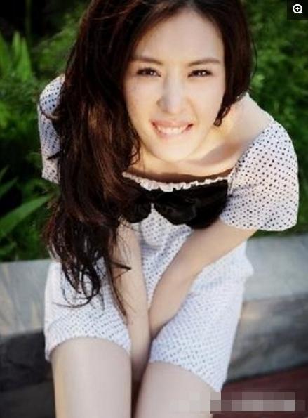 76岁王石对26岁的她如此不舍?竟是田朴珺这些照片