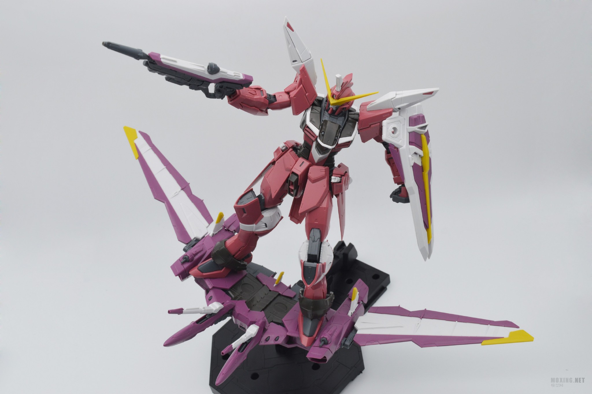 模型网评测万代1100mg正义高达