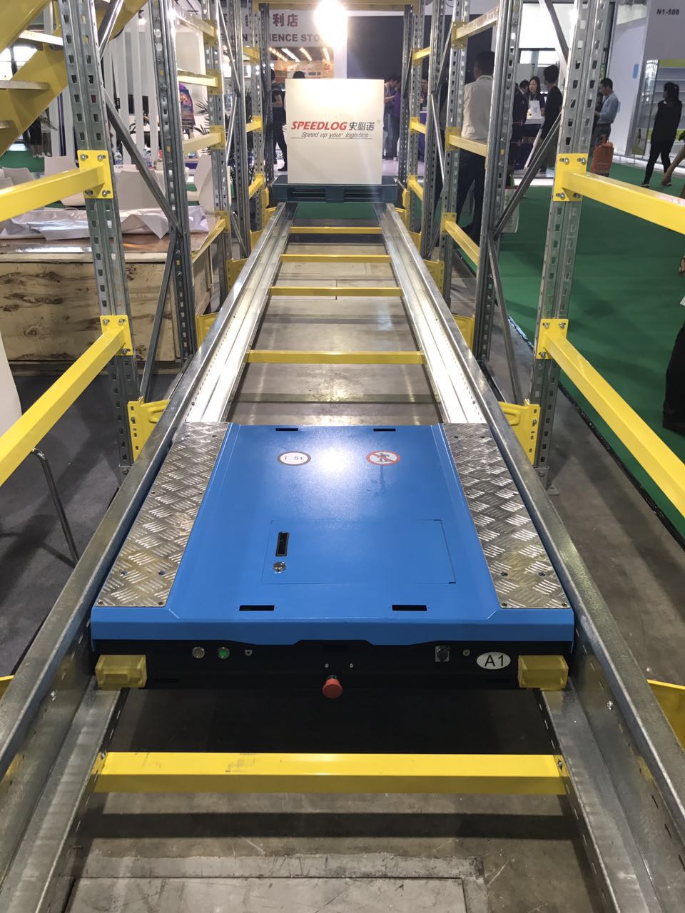 史必诺speedlog第三代冷库型穿梭车