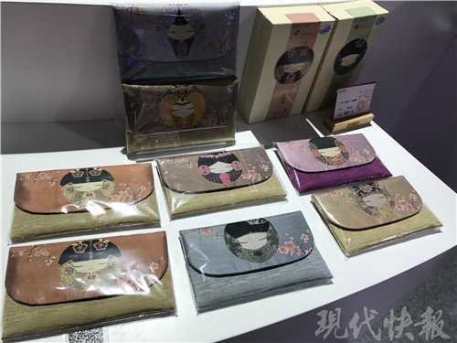 南京云锦文创产品惊艳亮相文博会,令人叫绝!