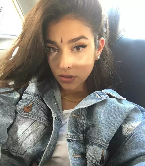 安佳丽晒照比尔女友晒照西蒙斯晒赤膊训练照库里妻子晒照拜伦-戴维斯