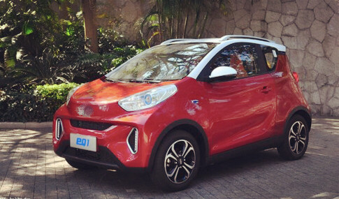 全铝车身，中置后驱，这辆纯电动小车不到5万元？