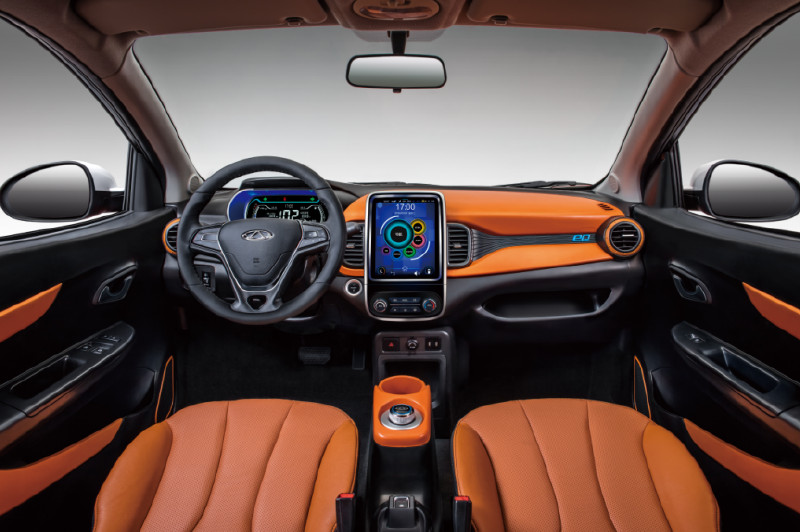 全铝车身，中置后驱，这辆纯电动小车不到5万元？