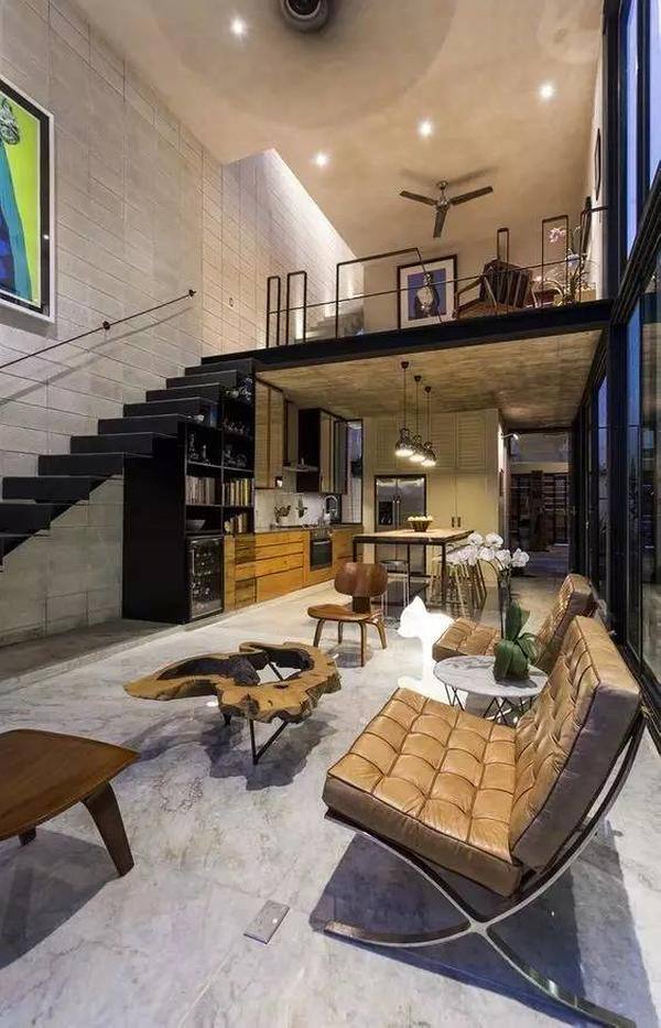 ▼户型大的做夹层,可以让下层室内光线更加通透.