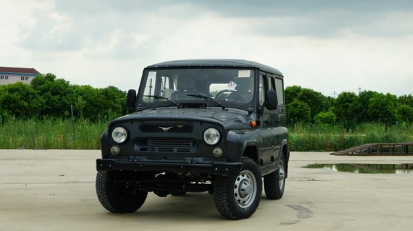 宋楠：北汽同门大乱斗！BJ-40系列与008车族