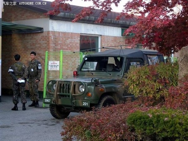 宋楠:首测南朝鲜陆军起亚KM420型越野车