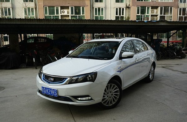 12万+快充+电池预热+300公里续航-新帝豪EV