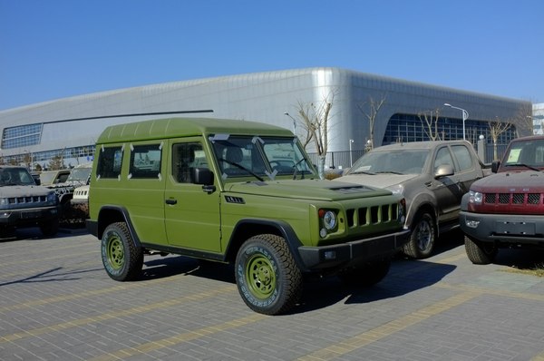 宋楠：北汽同门大乱斗！BJ-40系列与008车族