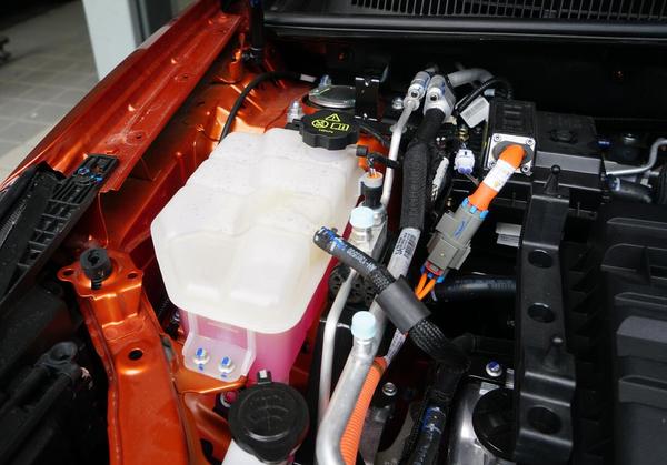 宋楠：450公里测动力电池水冷散热宋DM