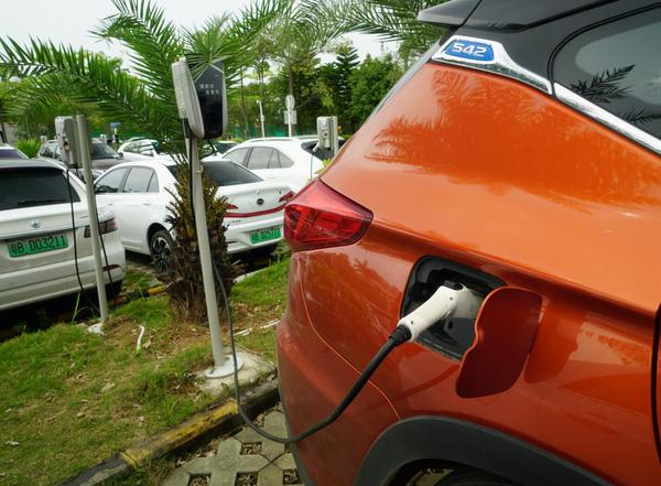 宋楠：450公里测动力电池水冷散热宋DM