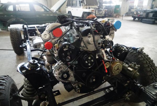 8万元+自动挡+4驱+大梁－北汽008越野车