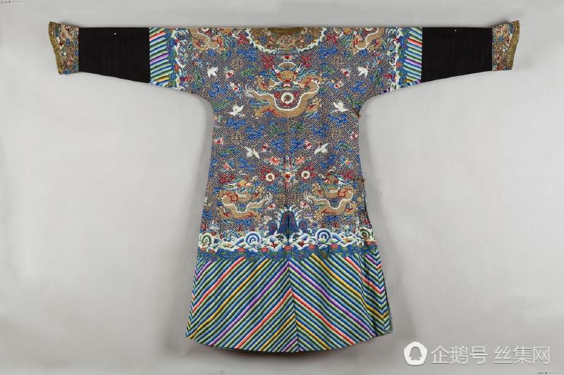 古代的高级服装和饰品正如它追求极尽