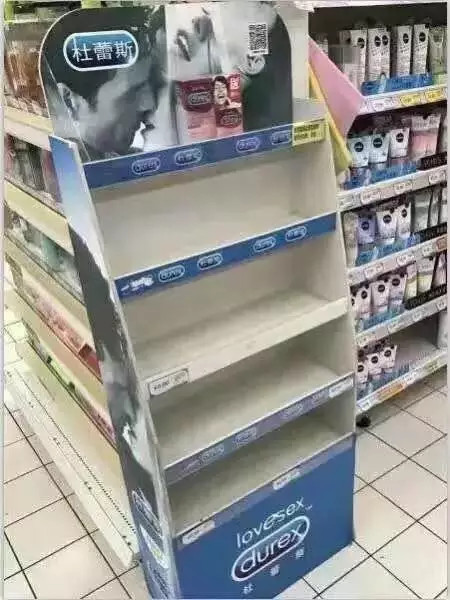 汽车圈丨看看汽车大佬们怎么过情人节，小编已经捂脸跑开了