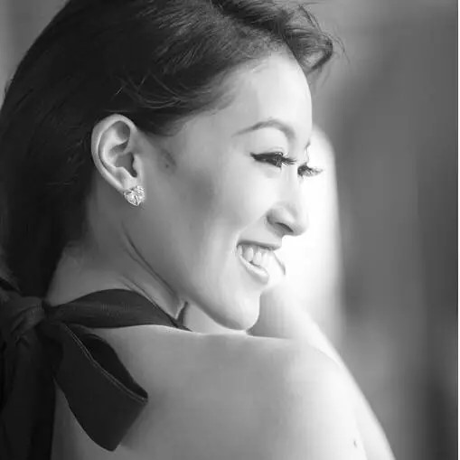 一文起底:最近大火的亚裔女神asia fox到底是谁