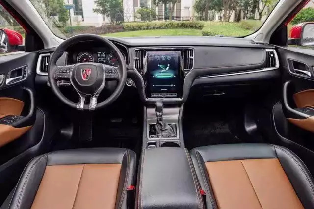 新车轻评丨“毒舌”金星碰上跑分王，会擦出什么样的火花？