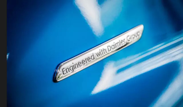 戴姆勒集团联合设计制造，和奔驰同堂销售，腾势400要干什么？