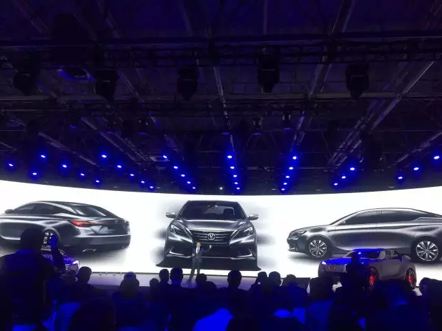 重新自我审视，长安汽车走上了“智色双旋”设计之路