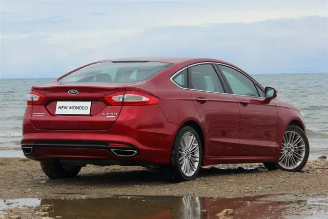 汽车圈丨大器晚成的先行者，福特的人生三部曲