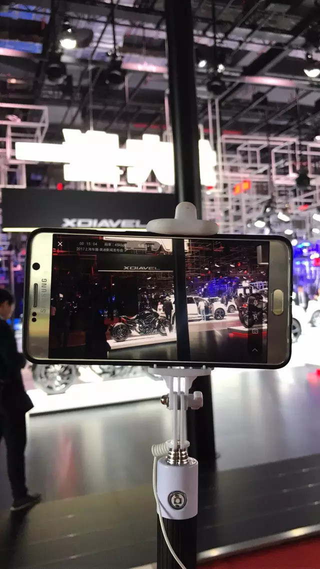 除了眼花缭乱的新车，上海车展还有这些趣事