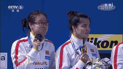 又到一年愚人节，在此举国欢庆之际，汇跑祝您节日快乐。