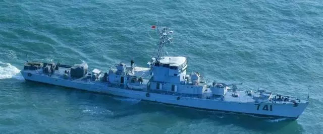 037型猎潜护卫艇