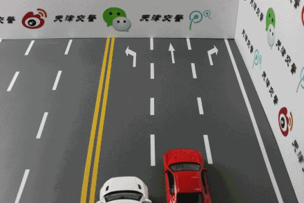 逆向行驶的,负全责.不按规定倒车的,负全责.溜车的,负全责.