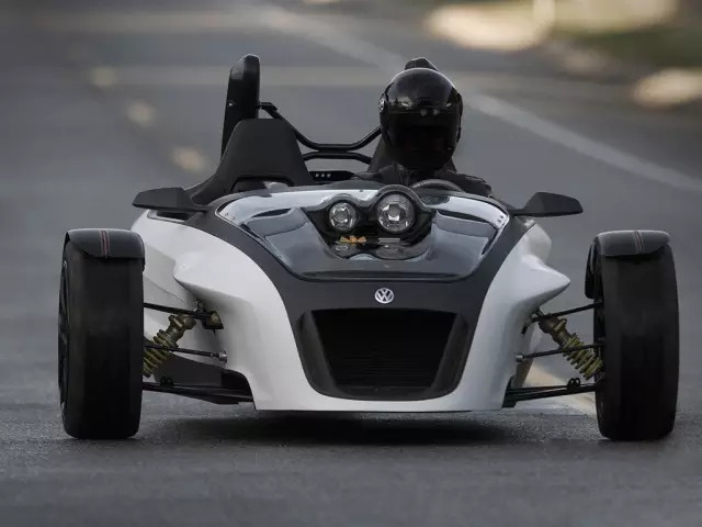 三轮车也能在秋名山攻弯，关键你要懂这些选车技巧