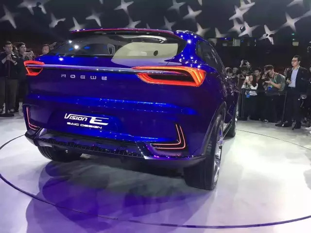 车展前夕惊现“未来汽车”，上汽荣威又玩儿了一次大的，赚足话题热度