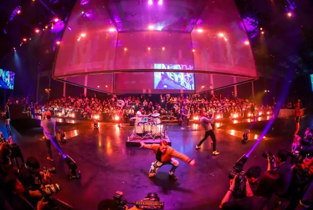 领克互联之夜的背后，都是满满的“套路”