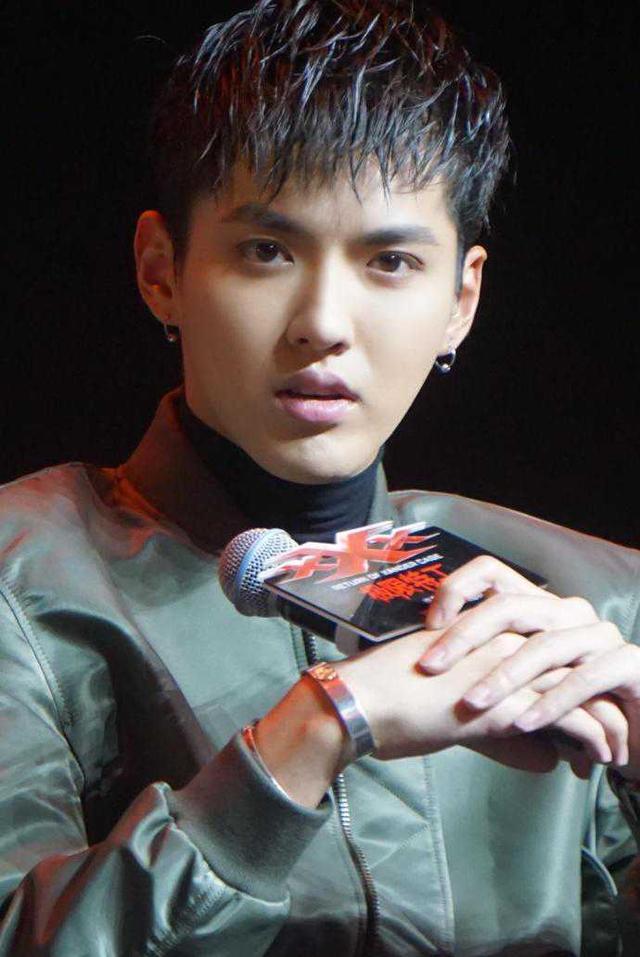 男神挑战络腮胡,吴亦凡降颜值,吴秀波尽显大叔魅力!