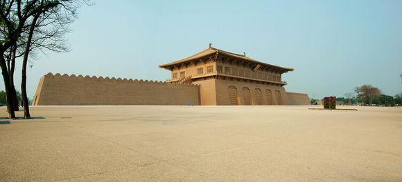 西安复原的大明宫正门丹凤门