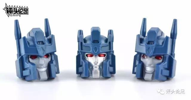 首先,是动画版的霸王头雕.脸部采取了大块银色的涂装.