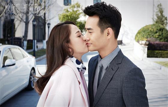 就在同一天陈乔恩也躺枪了对此,李小璐工作室和吴亦凡工作室均发表