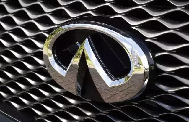 奔驰3月竟有藏销量之嫌，只为确保全年夺冠？