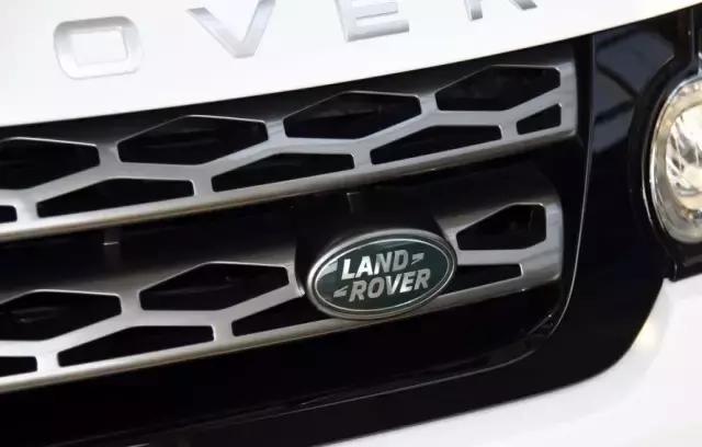 奔驰3月竟有藏销量之嫌，只为确保全年夺冠？