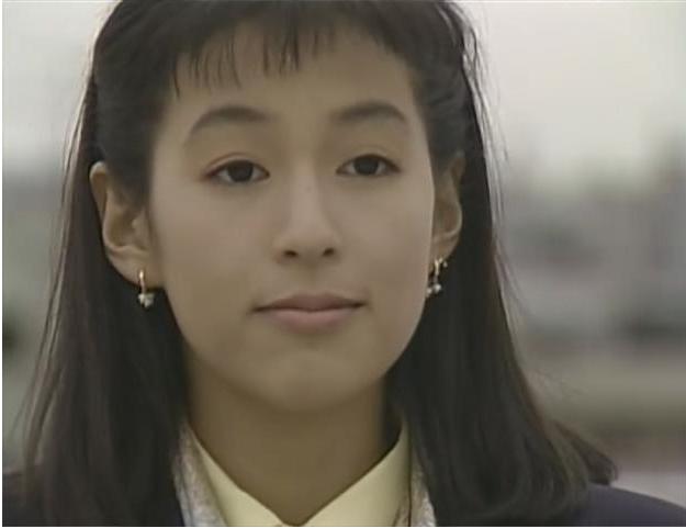 还记得《东京爱情故事》迷人的赤名莉香吗,现在竟被岁月毁成这样