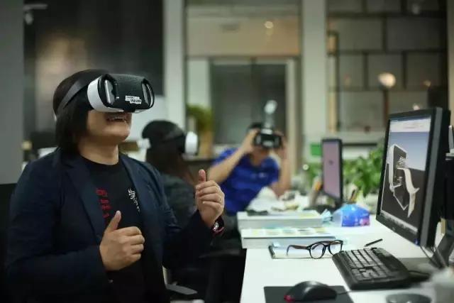 车企撸起VR技术，分分钟给你一个大场面