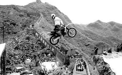 柯受良飞越长城